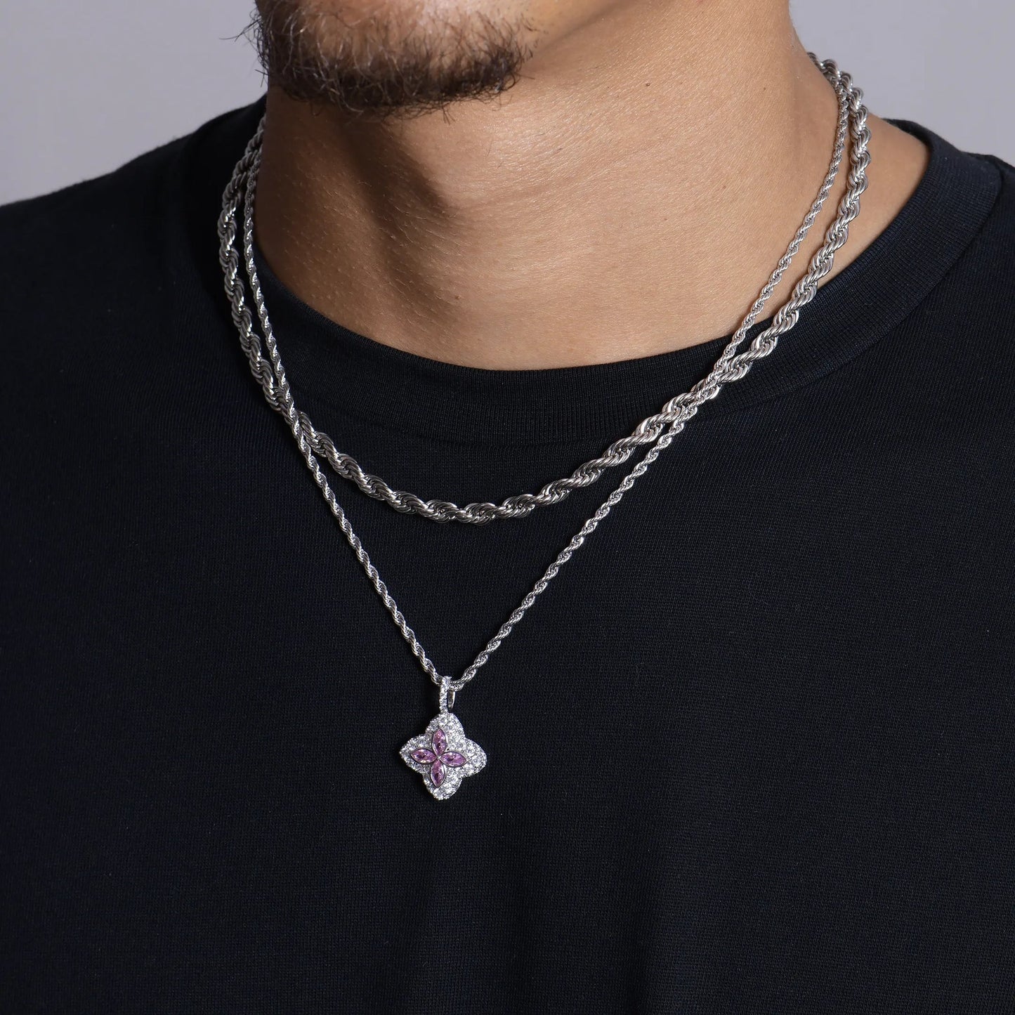 🖤 Black Friday Topper! ✨ "Luck-Bringer" Aporro Four-Leaf Clover Pendant | A Talisman Filled with Starlight