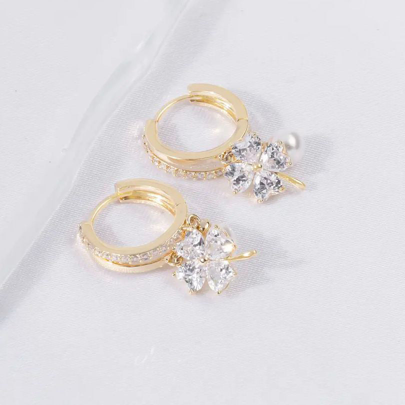 Buy 1 Get 1 Free🌸Fashion crystal four-petal flower pearl earrings