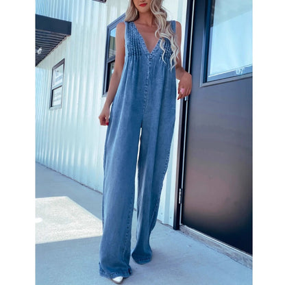 💃V-Neck Sleeveless Sexy Open-Back Washed Denim Jumpsuit🔥